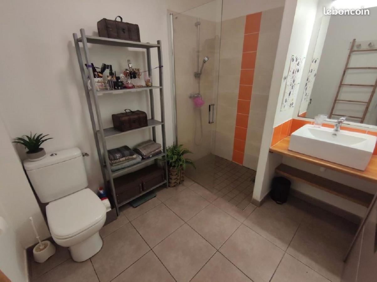 Location Saisonniere Meublee F2 St Leu Face Ocean A 1 Min Plage Apartman Saint-Leu Kültér fotó
